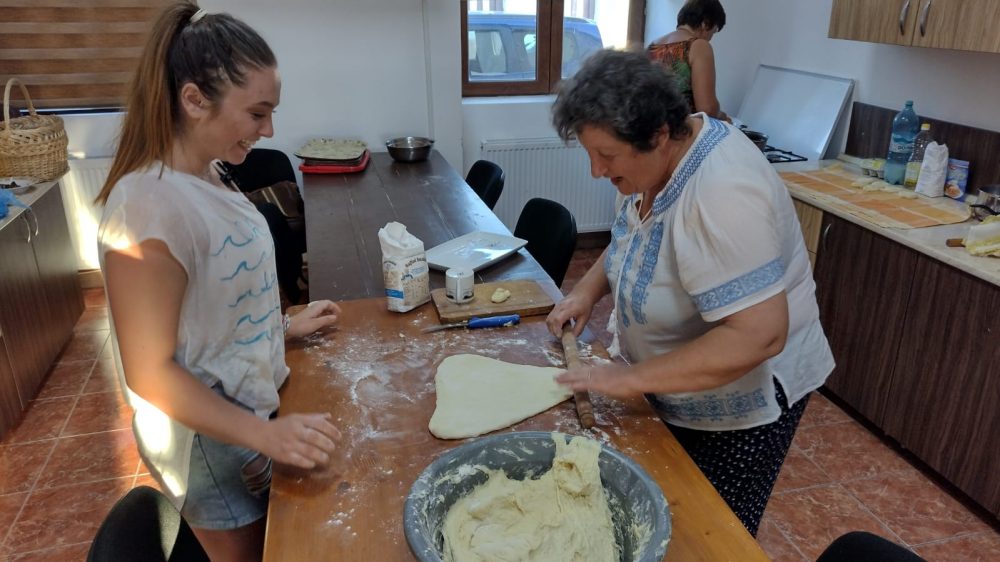 Practica studenti UB Asoc. Femeilor din Santamaria Orlea