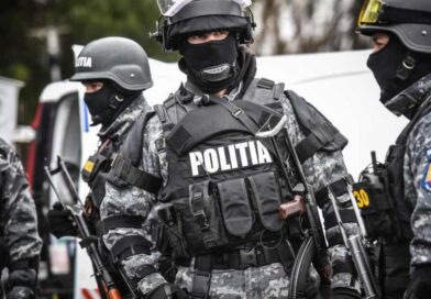 REȚINUT DE POLIȚIȘTI PENTRU ÎNȘELĂCIUNE